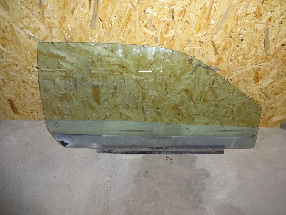 Cristal puerta delantera derecha volkswagen corrado Foto 1 de 1