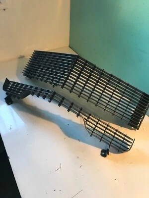 Cadillac Eldorado 1969 parrilla superior/inferior gris El Dorado Foto 1 de 4