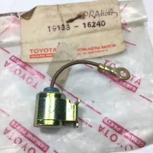 Toyota 19133-16240 Condenser Genuine NOS Japan - Picture 1 of 4
