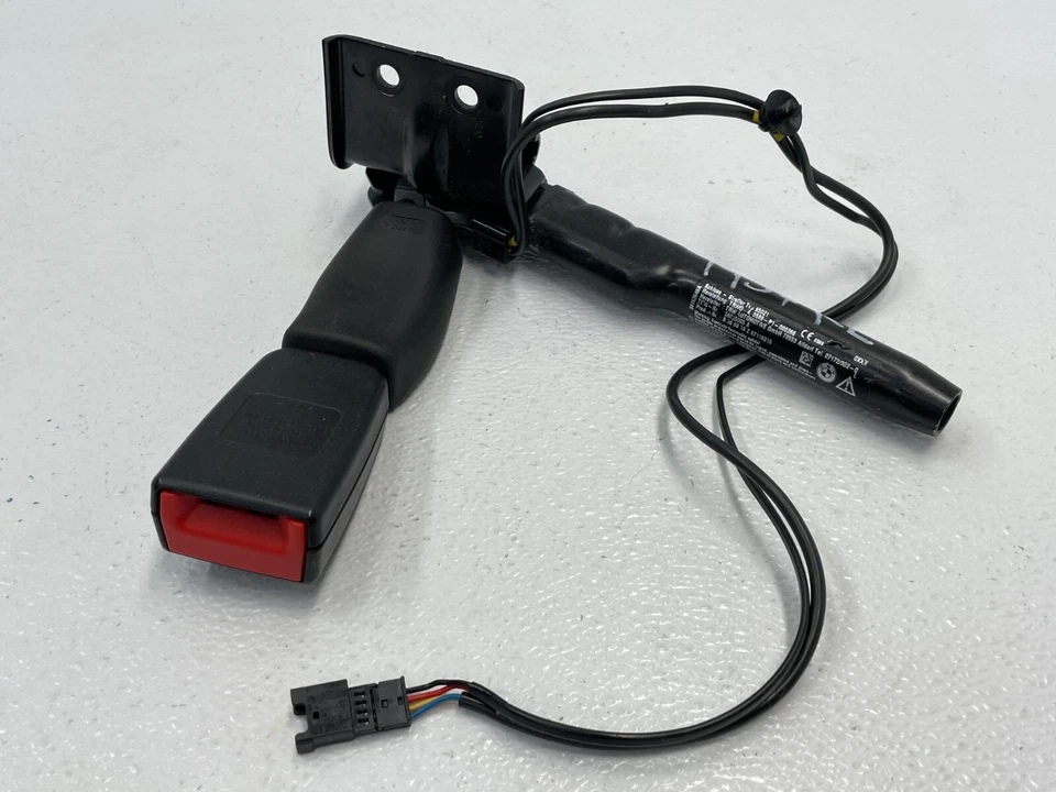 13 14 15 BMW Alpina B7 F01 F02 Rear Left Driver Seat Belt Buckle 1457 OEM - Image 1 of 4