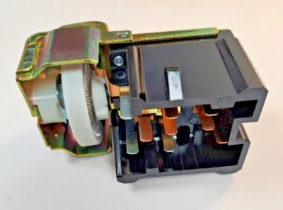 INTERRUPTOR DE FAROS NAPA HL6641 Foto 1 de 3