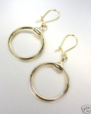 Pendientes de gancho con anillo circular de mordida de caballo rellenos de oro de diseñador con estilo Foto 1 de 2