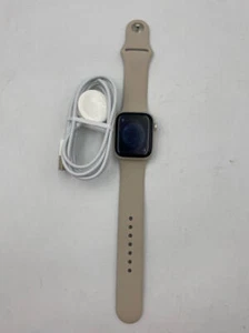 Apple Watch Series 8 (41MM, GPS) - White Sport Band - Zdjęcie 1 z 6