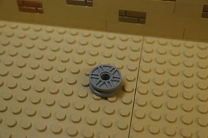 Lego 13971 Wheel 18mm D. x 8mm Light Blue Grey - Picture 1 of 2