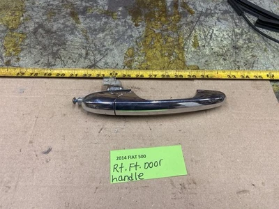 Fiat 500 Pop 2012-2018 2 puertas paso derecho. Manija exterior puerta lateral Foto 1 de 4