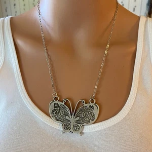 Silver Butterfly Pendant Paperclip Chain Statement Necklace C265 - Picture 1 of 1