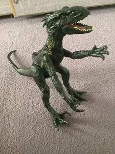 Jurassic World Indoraptor 16” Posable Action Figure Dinosaur Black & Gold Mattel - Picture 1 of 8