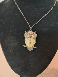Vintage Faux Uhr Eule Halskette Silber Rosa Strass - Bild 1 von 4