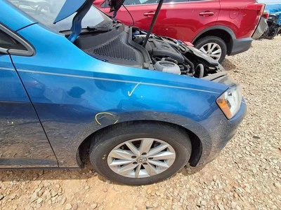 Used Front Right Fender fits: 2016 Volkswagen Golf Htbk R. Front Right Grade A - Imagem 1 de 4