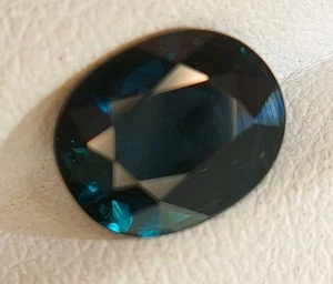 Deep blue Sapphire gemstone - certified natural corundum 1.85 CTS - Bild 1 von 17
