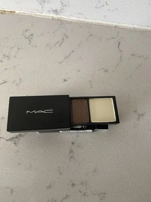 MAC duo eyeshadow - sweet Liason - hard to find  - Image 1 of 2