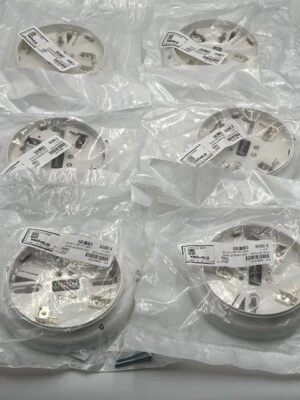 Simplex 4098-9792 SSD Smoke Detector Base New in Sealed Bag - Lot of 6 Pcs - Image 1 of 4