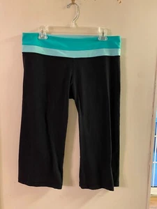 LULULEMON CAPRI  SIZE 10  BLACK WITH GREEN STRIPE - Picture 1 of 2
