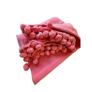 Coperta Pottery Barn Teen Pom Pom Throw cotone biologico rosa brillante divertente letto dormitorio - Foto 1 di 6