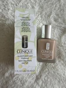 Clinique Superbalanced Make-up Foundation - CN 34 LIGHT (sehr guter Zustand) - 1 Unze/30 ml - Bild 1 von 1