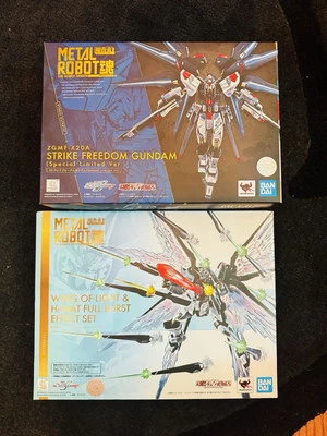METAL ROBOT Spirits Strike Freedom Gundam SPECIAL LIMITED ver. Limited and Wing  - Image 1 of 3