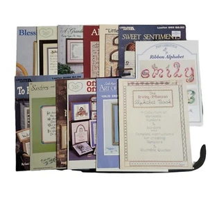 Lotto 14 volantini punto croce modelli libri grafici frasi alfabeti vintage - Foto 1 di 12