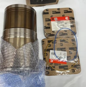 Cummins 5473000 Liner Kit 5468985 152MM - Picture 1 of 1