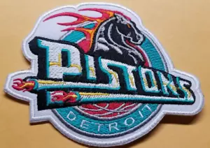 Toppa ricamata basket Detroit Pistons circa 3,25x4" - Foto 1 di 2