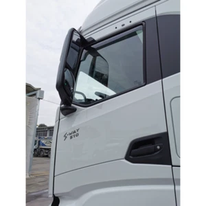 COPPIA DEFLETTORI ANTIVENTO IN ACRILICO ANTITURBO CAMION Iveco S-Way- MY2024 - Foto 1 di 5