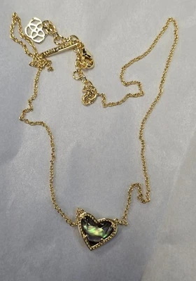 Kendra Scott Ari 心形吊坠项链鲍鱼壳条纹镀金 — 第 1/4 张图片