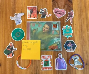 Taylor Swift The Life of a Showgirl CD Hand-Signed Photo #4 Handsigniertes Foto - Bild 1 von 18