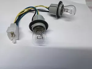 NUEVO Soporte de bombilla de telar de luz trasera para Yamaha FJ 1100 1200 FJR 1300 - Imagen 1 de 1