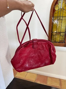 Vintage Soft Red Leather Purse – Embossed Leaf Design Shoulder Bag Magnetic Snap - Picture 1 of 8