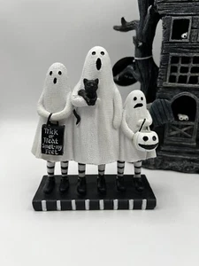Trick Or Treat Smell My Feet Ghost Trio 6” Halloween - Picture 1 of 4