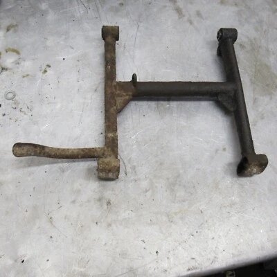 Suzuki T350 1971 soporte central T 350 Rebel envío gratuito 42100-18000 Foto 1 de 4