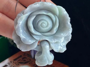 Ciondolo Peonia Giada Giadeite Grigio Certificato Naturale Grado A 牡丹9388 - Foto 1 di 5