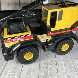 TONKA MIGHTY 768 TRUCK STEEL CRANE CLASSICS - HASBRO INC 1999 - VINTAGE - Picture 1 of 24