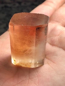 Goldener Topas poliert 270 ct - Skardu Herkunft Sammlerstein Ausstellungsstück - Bild 1 von 4