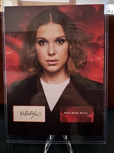 MILLIE BOBBY BROWN AUTOGRAPH  8X6 CUSTOM CARD ACTRESS STRANGER THINGS COA - Picture 1 of 2