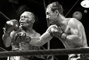 Camiseta deportiva de Joe Walcott de Rocky Marciano - 1952 - foto de pelea - Imagen 1 de 1