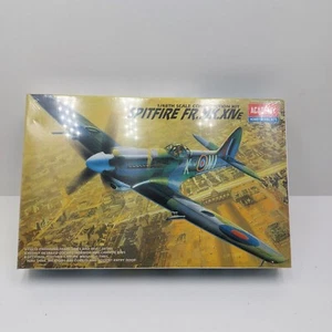 1/48 Academy 2161 maquette avion Spitfire Fr.Mk.XIV e - Photo 1/1