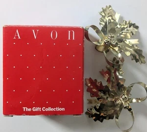 2 Brass Holly Leaf Candle Huggers Holiday Farmhouse Christmas Avon Boxed #C - Picture 1 of 5