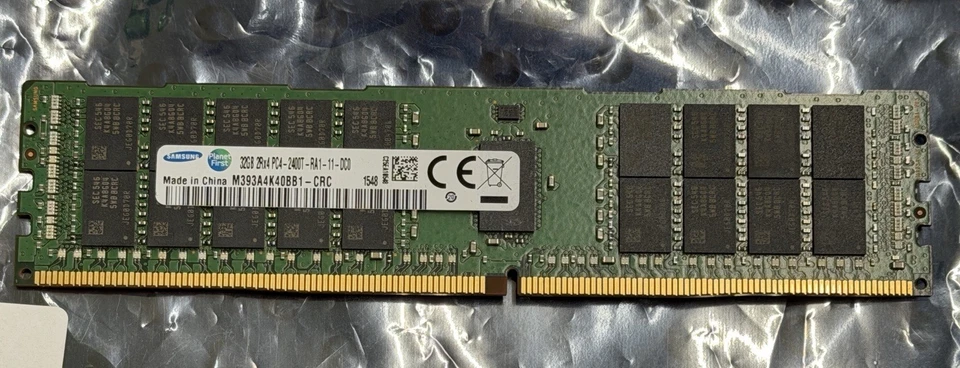 Samsung 32GB DDR4 2400MHz PC4-19200 ECC RDIMM Server Memory RAM M393A4K40BB1-CRC - Image 1 of 1