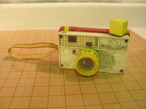 Vintage 1967 Fisher-Price Picture Story Camera #784 With 8 Pictures - Picture 1 of 14