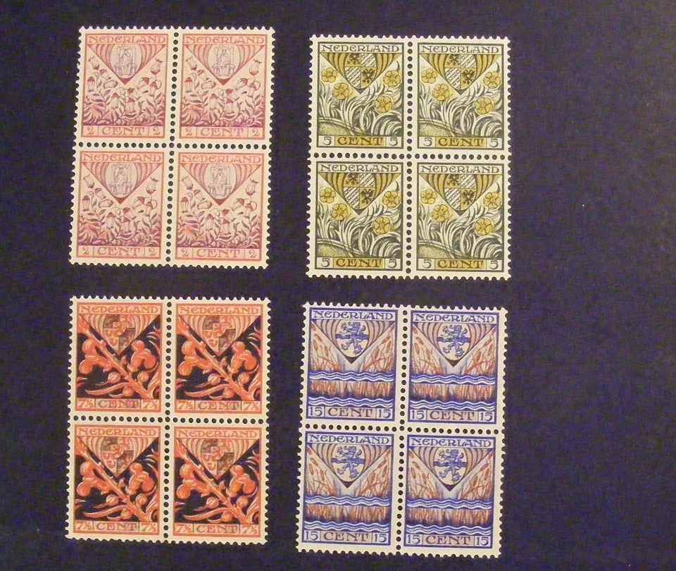 PAYS-BAS Série sur la Jeunesse de 1927 BANDE DE 4 TIMBRES neufs** - Photo 1/4