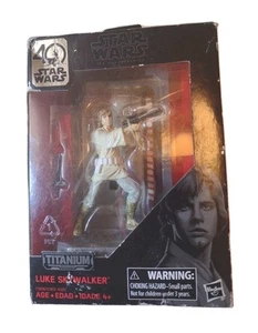 Star Wars Black Series Titanium Luke Skywalker Actionfigur 40th Anniv. *NEU - Bild 1 von 9
