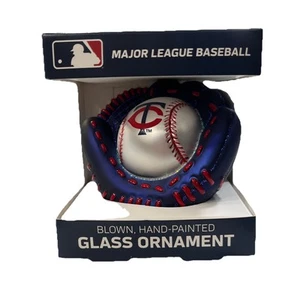 Old World Christmas Minnesota Twins Baseball Mitt Ornament (76627) - Picture 1 of 2