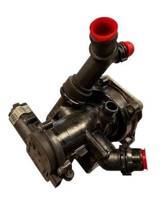 2019 Audi Q3 SUV 2.0 Quattro WATER PUMP OEM - Image 1 of 4