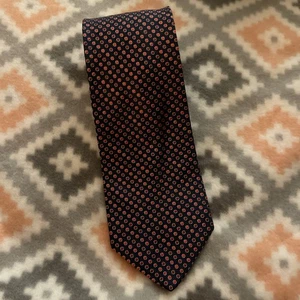 Nautica Neck Tie Navy Blue Burgundy Red Polka Dot 100% Silk - Picture 1 of 3