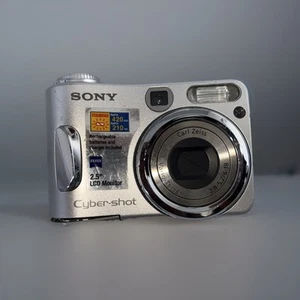 Sony Cyber-shot DSC-S90 4.1 Megapixel Compact Camera, Not Tested And No Charger - Picture 1 of 5