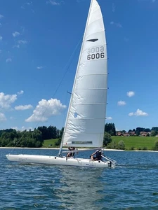 Katamaran DART 6000 - Bild 1 von 6