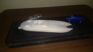 1/64 Scale Offshore Boat Catamaran - Picture 1 of 6