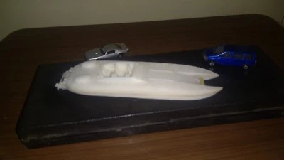 1/64 Scale Offshore Boat Catamaran - Image 1 of 4