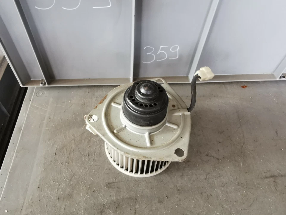 Daihatsu Cuore II L80 1985-1990 Gebläsemotor Heizungsgebläse Gebläse  - Bild 1 von 4