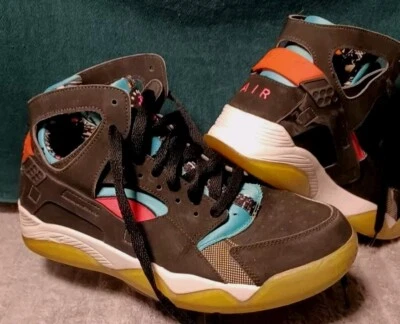 Zapatos de caña alta Nike Air Flight Huarache. Negro, rosa, verde azulado, talla 8 Foto 1 de 4